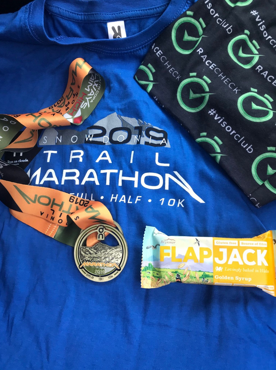 Snowdonia Trail Half Marathon: T-shirt and finishers medal